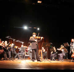 VINHEDO: Paulo Paschoal e Camerata Darcos realiza concerto com músicos da região