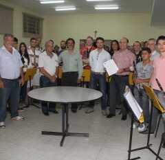 VINHEDO: Corporação Musical recebe autoridades para convênio de repasse de verbas