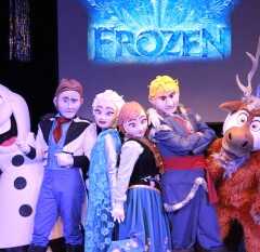 VALINHOS: Frozen e Léo Lins no Auditório Municipal