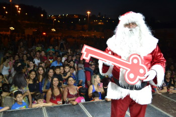 c2- Chegada do Papai Noel_Créd Roberto Palarp (65)