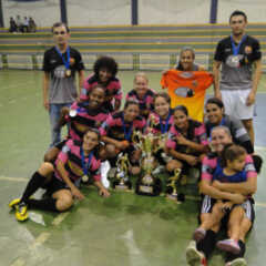 VALINHOS: Meninas da Vila são campeãs do futsal valinhense 2015