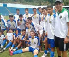 LOUVEIRA: Time de futebol de Louveira é vice-campeão em Lindóia