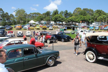 VAL_Mostra carros antigos_cred PMVal