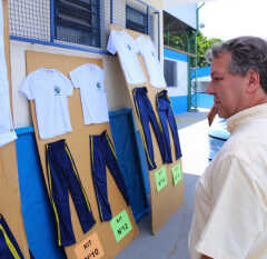 VALINHOS: Começa a distribuição de uniformes e material escolar