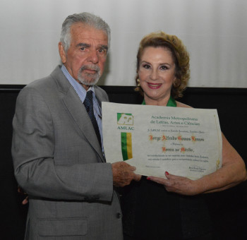 Fundador da Amlac, o jornalista, escritor e produtor cultural, recebeu diploma de Honra ao Mérito, na semana passada, no Ceprovi, em VINHEDO