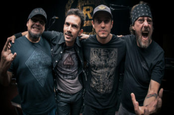 C2_LOU_Raimundos_cred divulgação