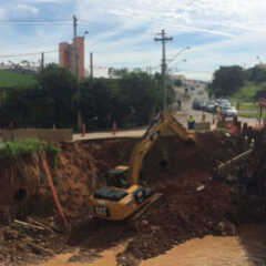 VALINHOS: Av. Albertina está interditada