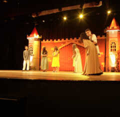 VINHEDO: Festevi de Teatro de Vinhedo inicia espetáculos da categoria amador