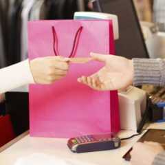 REGIÃO: Vagas temporárias em shoppings centers são grandes oportunidades de trabalho em tempos de recessão