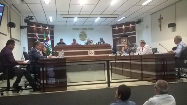 vdo_sessao_281116_cred-gegeu-maia