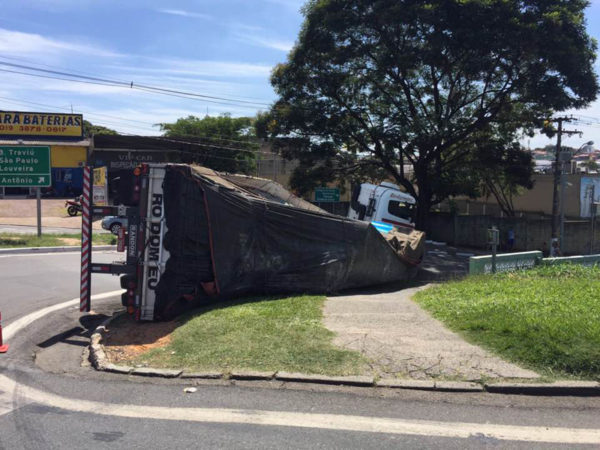 lou_carreta-cred-jcat