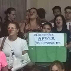 VALINHOS: Estudantes ameaçam ridicularizar o prefeito de Valinhos caso projeto de transporte seja aprovado