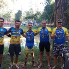 LOUVEIRA: Atletas participam de ‘desafio’ de mountain bike