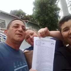 LOUVEIRA: Movimento ‘Sem Casa’ entrega abaixo assinado e documentos contra lista da Prefeitura