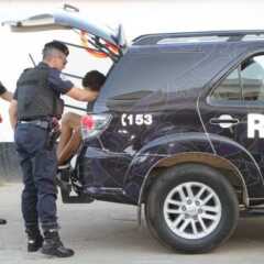 LOUVEIRA: Guarda prende dois acusados por assalto