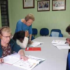 VALINHOS: Curso de alfabetização e Artes para aposentados está com inscrições abertas na AAPV