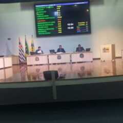 LOUVEIRA: Primeira sessão pós recesso é marcada por silêncio de vereadores