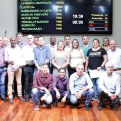 LOUVEIRA: Vacinação antirrábica alcança 97% da população de cães e gatos e recebe elogios na Câmara