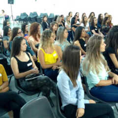 VINHEDO: Na última fase do processo de escolha da Rainha da Festa da Uva e do Vinho 2019, candidatas desfilam hoje no Teatro Municipal