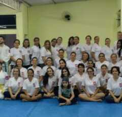 LOUVEIRA: Apresentação de Krav Maga reúne mulheres louveirenses