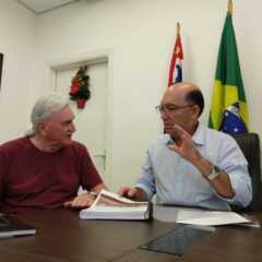 VINHEDO: Escritor Zechin prepara lançamento do livro dos 70 anos da cidade
