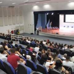 LOUVEIRA: Câmara faz entrega de honrarias a personalidades do ano