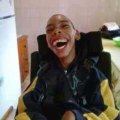 LOUVEIRA: Jovem com paralisia cerebral se forma no 9º ano escolar nesta sexta-feira (7)