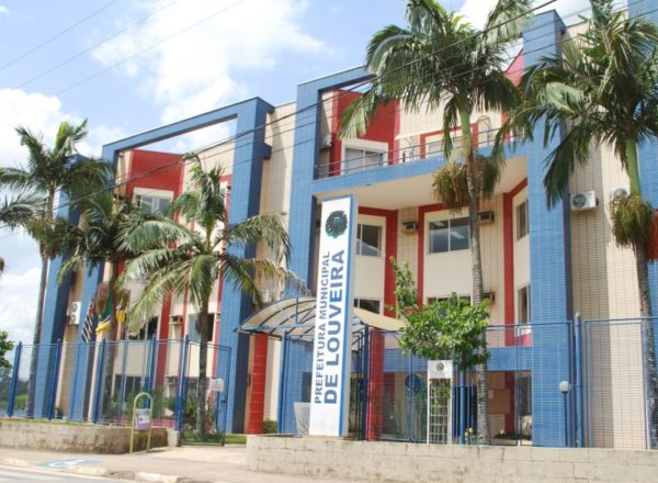 LOUVEIRA: Prefeitura tem 72 prédios públicos correndo risco de interdição