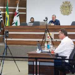 VINHEDO: Câmara realiza nova reunião por videoconferência para trata do planejamento escolar em meio à pandemia da Covid-19
