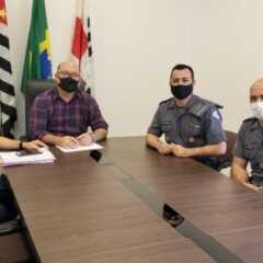 VINHEDO: Prefeito Jaime Cruz recepciona novo responsável pela companhia da Polícia Militar que abrange VINHEDO e VALINHOS