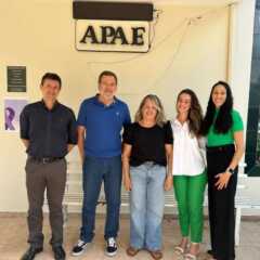 VALINHOS: Primeira-dama e presidente do Fundo Social de Solidariedade, Carina Wedekin Duarte, visita a sede da APAE
