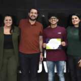 LOUVEIRA: Prefeito Paulo Finamore recebe jovem  medalhista em Olimpíada Internacional