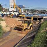 VALINHOS: Prefeitura inicia desassoreamento do córrego da Avenida Invernada