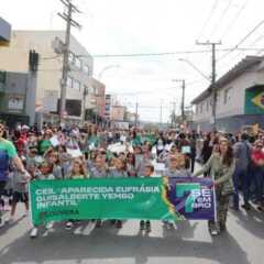LOUVEIRA promove Desfile de Independência com o tema “Raízes que nos unem”